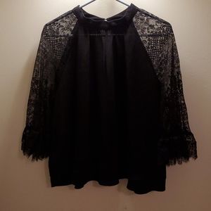 Lace detail black blouse🖤